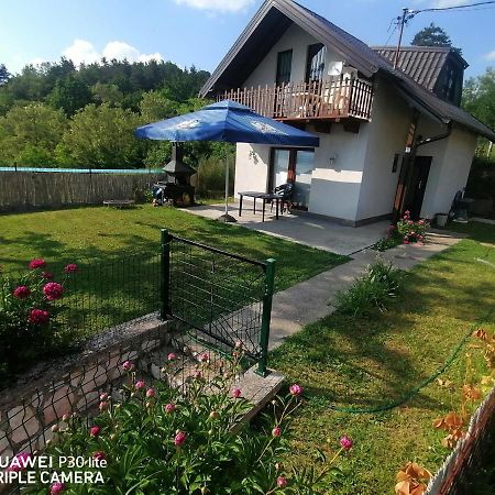 Asja Guest House Lukavac Kültér fotó