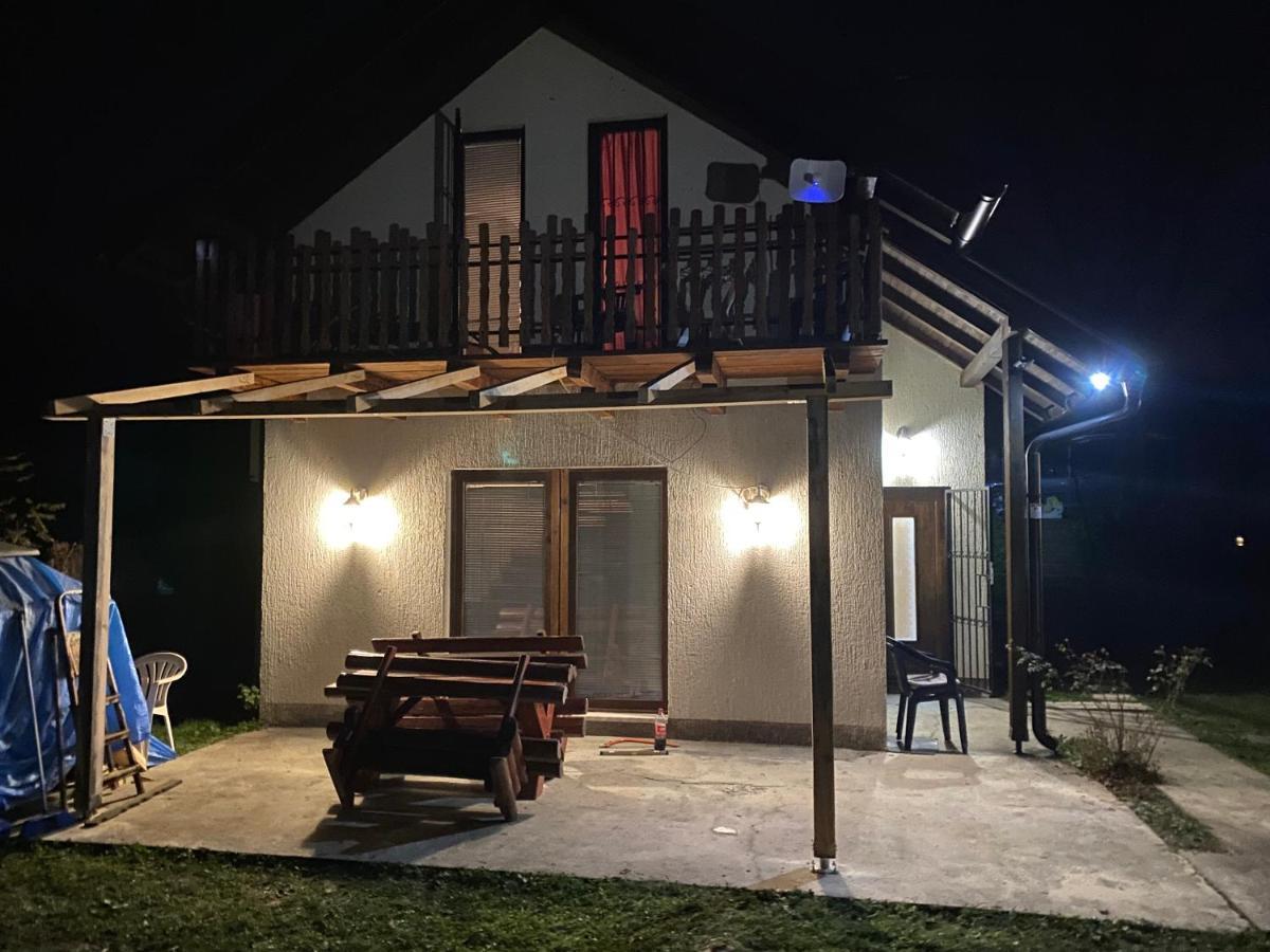 Asja Guest House Lukavac Kültér fotó